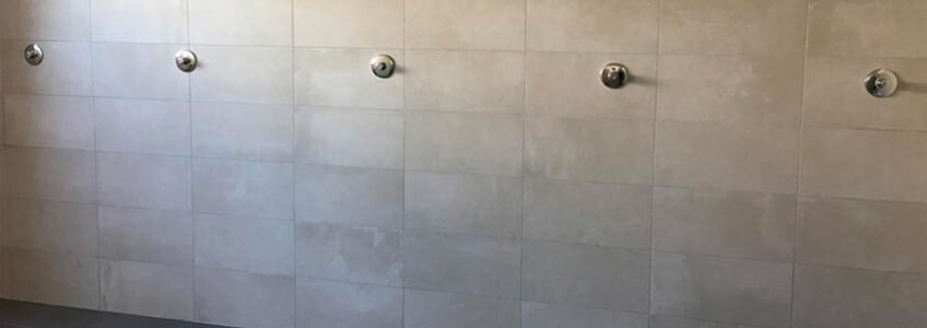Canaletas de ducha en PP, ventajas e inconvenientes de esta solución para el baño